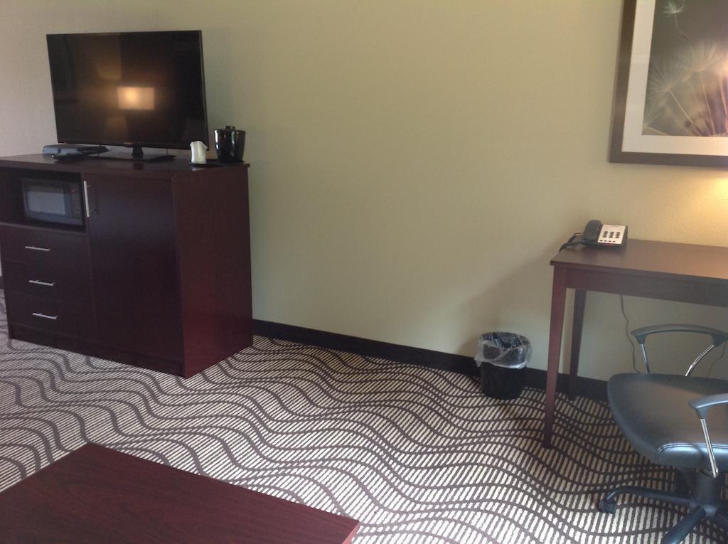 Executive Inn And Suites Jefferson Ruang foto